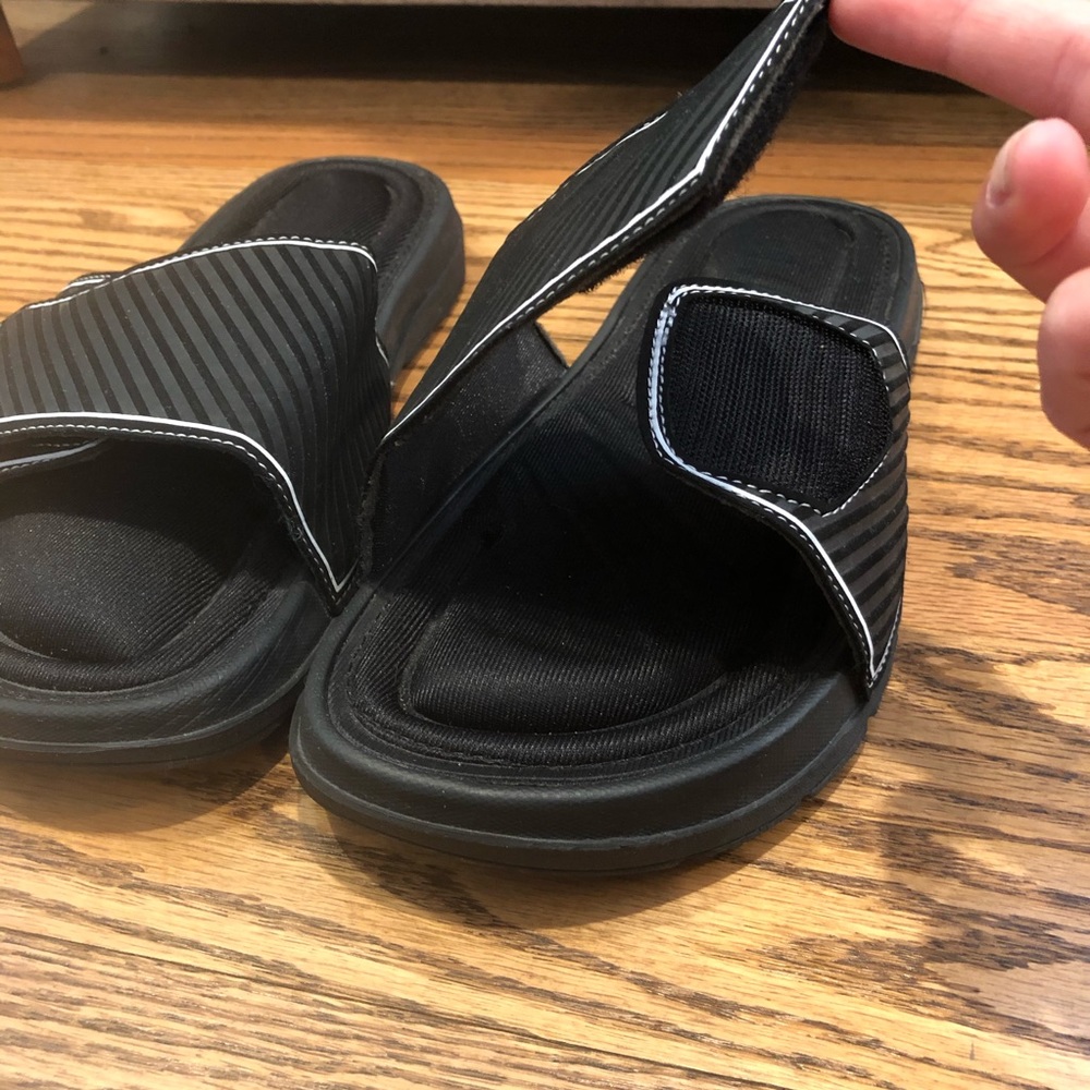 Slide Sandals - Picture 3 of 4